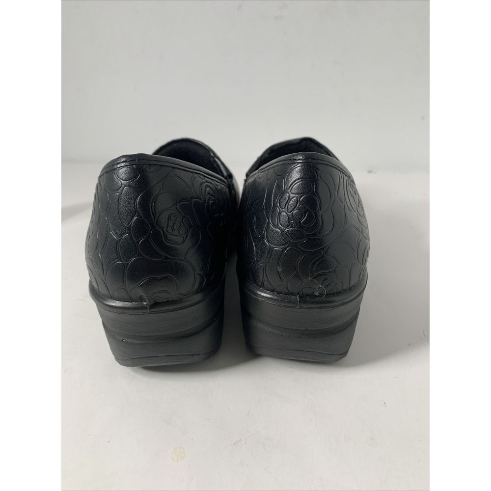 Easy Street Womens Origin Clogs Shoes Black Leather Floral Slip On 8 W New - Picture 3 of 7